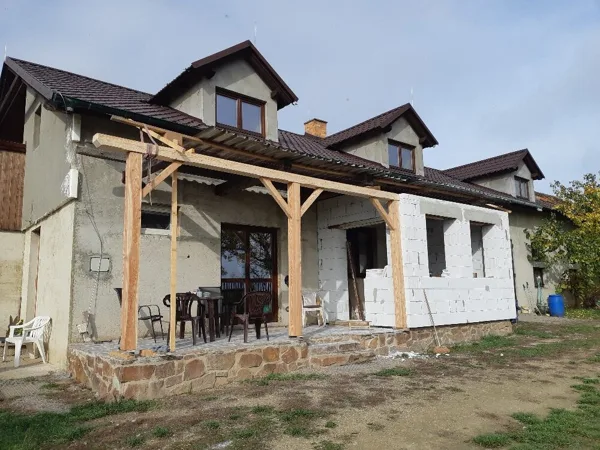 Zastřešení terasy rodinného domu.